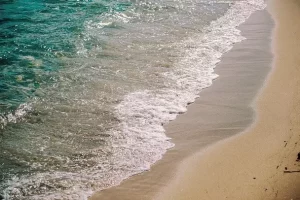 top 13 mejores playas nudistas en cataluna Costa del Garraf mini camper pro 300x200 - Top 13 mejores playas nudistas en Cataluña
